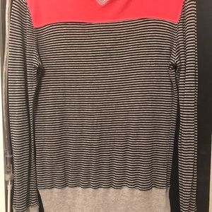 Striped V-neck long sleeve top!